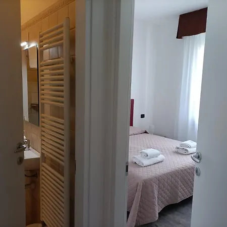 Affitta Elena Affittacamere Colà